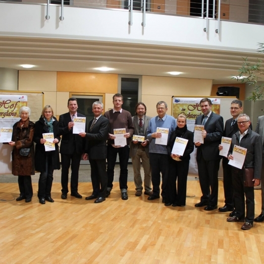 Hof im Lichterglanz Hof im Lichterglanz